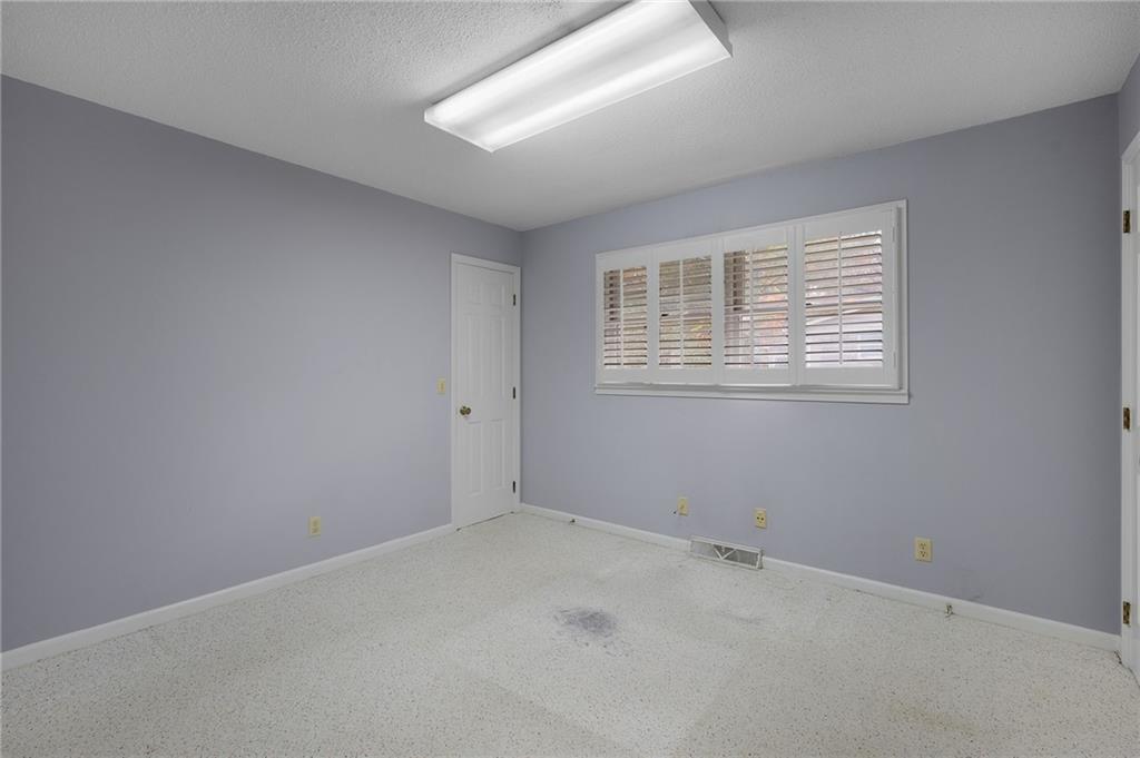 127 Windsor Drive Calhoun GA 30701