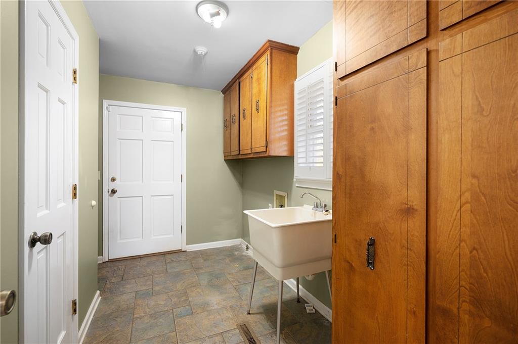 127 Windsor Drive Calhoun GA 30701