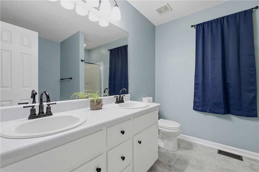 13 Black Water Drive White GA 30184