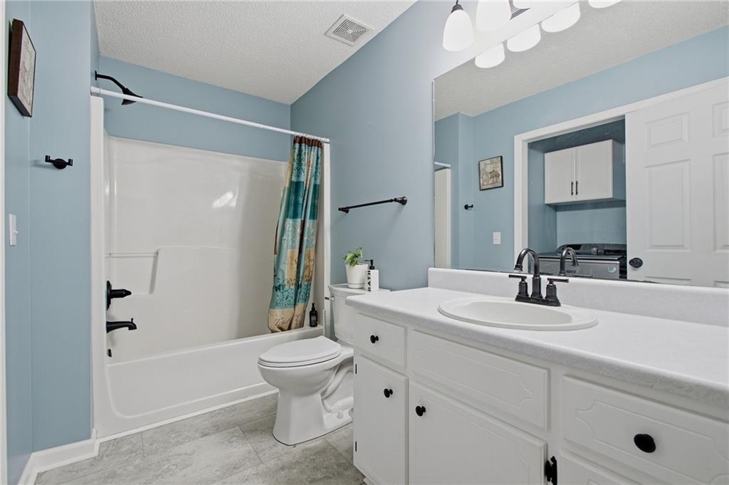 13 Black Water Drive White GA 30184