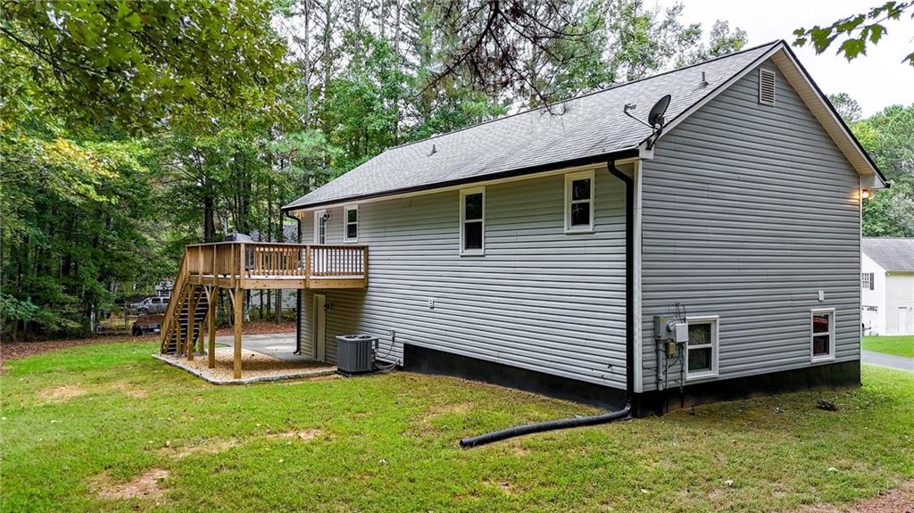 13 Black Water Drive White GA 30184