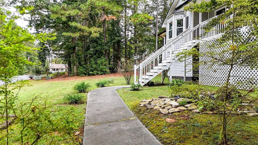 13 Black Water Drive White GA 30184