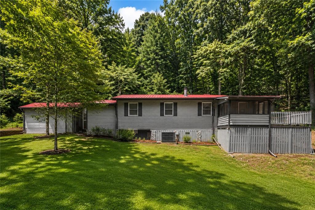 2261 Paradise Valley Road Cleveland GA 30528