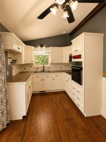 2261 Paradise Valley Road Cleveland GA 30528