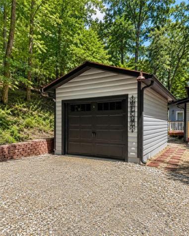 2261 Paradise Valley Road Cleveland GA 30528