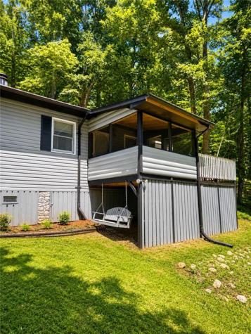 2261 Paradise Valley Road Cleveland GA 30528