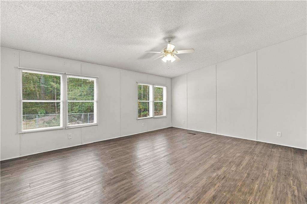 355 Isbell Road SE Silver Creek GA 30173