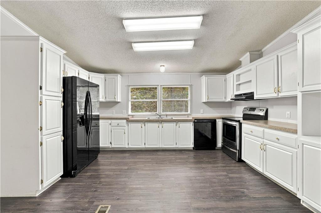 355 Isbell Road SE Silver Creek GA 30173