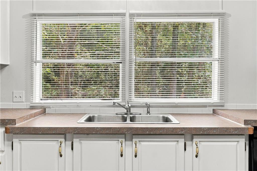 355 Isbell Road SE Silver Creek GA 30173