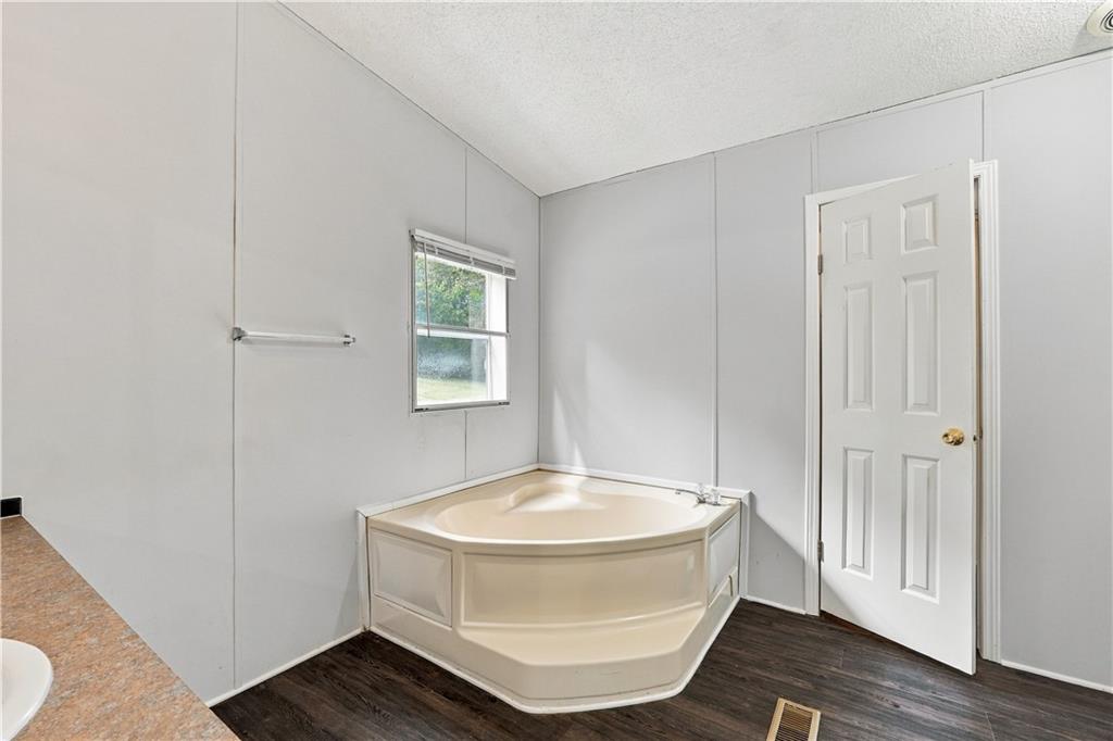 355 Isbell Road SE Silver Creek GA 30173