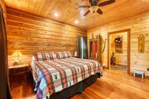 1350 Sweetwater Drive Clarkesville GA 30523