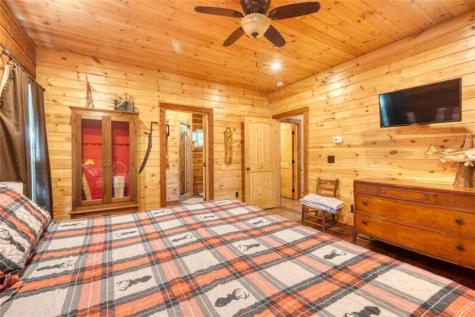 1350 Sweetwater Drive Clarkesville GA 30523