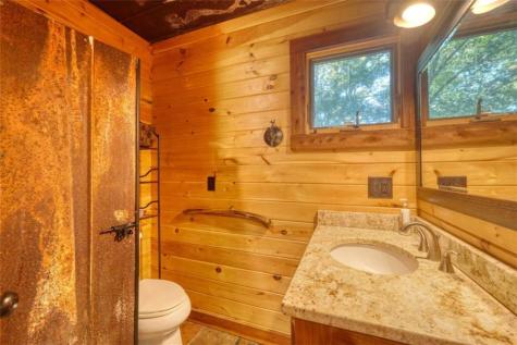 1350 Sweetwater Drive Clarkesville GA 30523