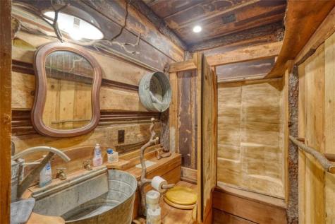 1350 Sweetwater Drive Clarkesville GA 30523