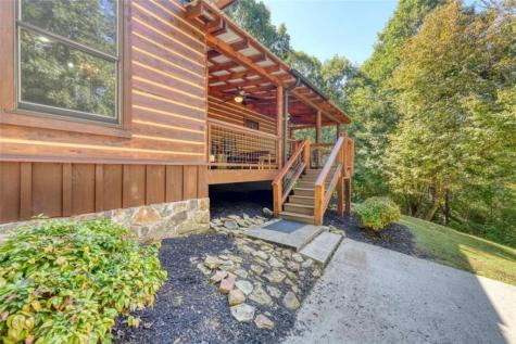 1350 Sweetwater Drive Clarkesville GA 30523