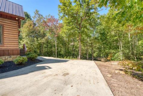 1350 Sweetwater Drive Clarkesville GA 30523