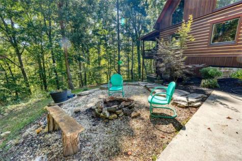 1350 Sweetwater Drive Clarkesville GA 30523