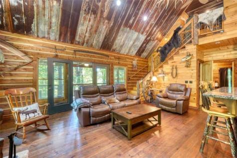 1350 Sweetwater Drive Clarkesville GA 30523