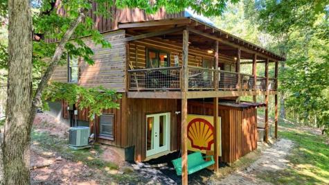 1350 Sweetwater Drive Clarkesville GA 30523