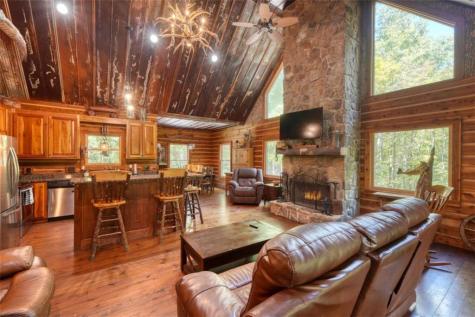 1350 Sweetwater Drive Clarkesville GA 30523
