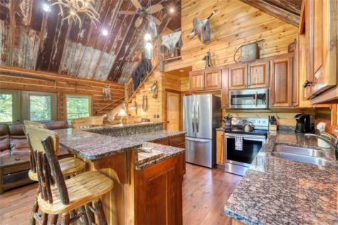 1350 Sweetwater Drive Clarkesville GA 30523