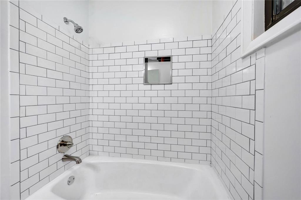 18 Valley Trail Covington GA 30014