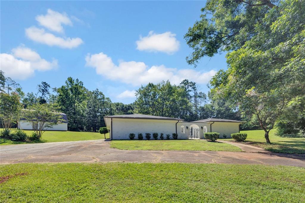 18 Valley Trail Covington GA 30014