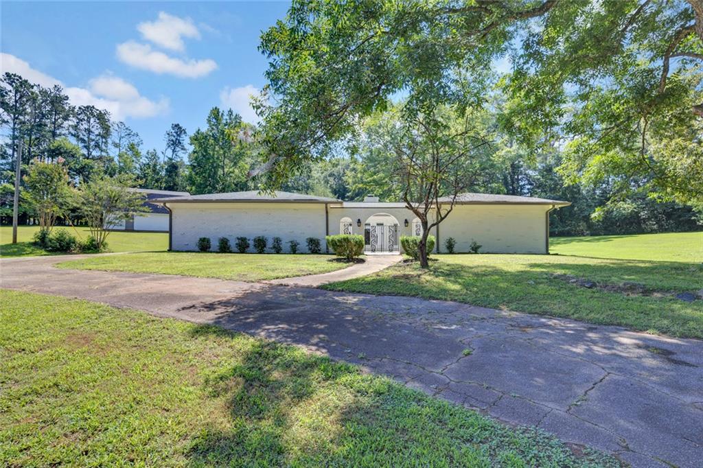 18 Valley Trail Covington GA 30014