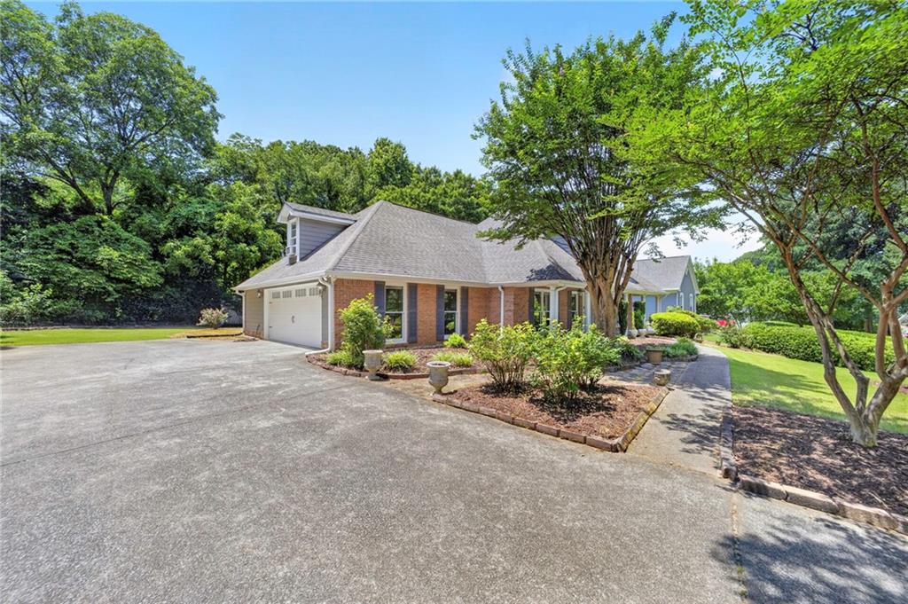 1650 Peachcrest Drive Lawrenceville GA 30043
