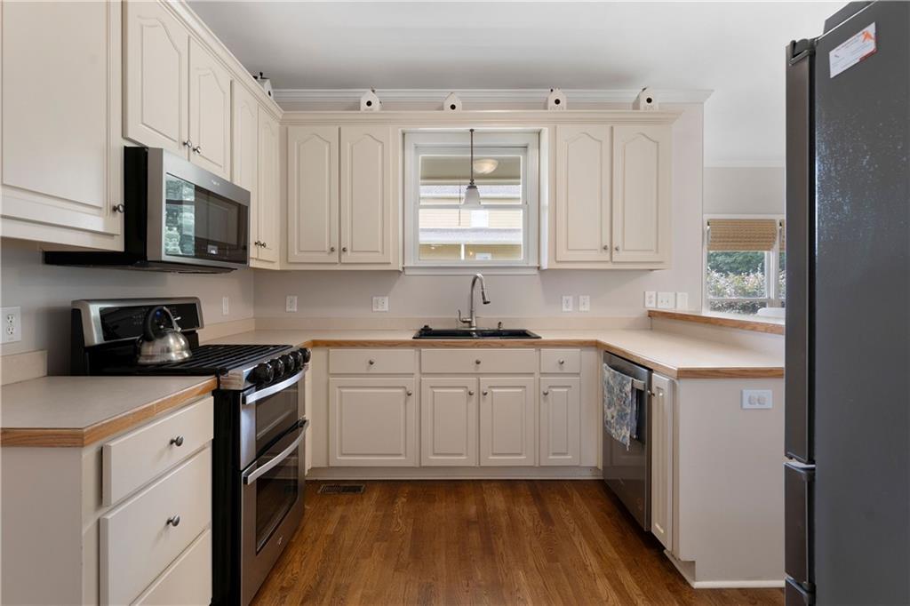 17 Lowry Way Euharlee GA 30145