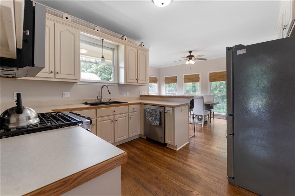 17 Lowry Way Euharlee GA 30145