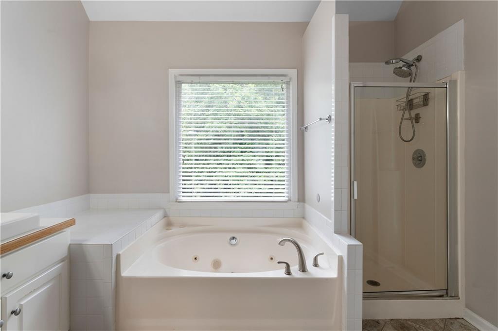 17 Lowry Way Euharlee GA 30145