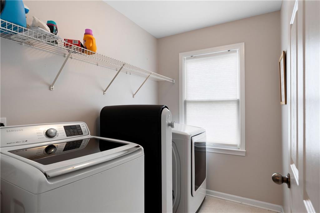 17 Lowry Way Euharlee GA 30145
