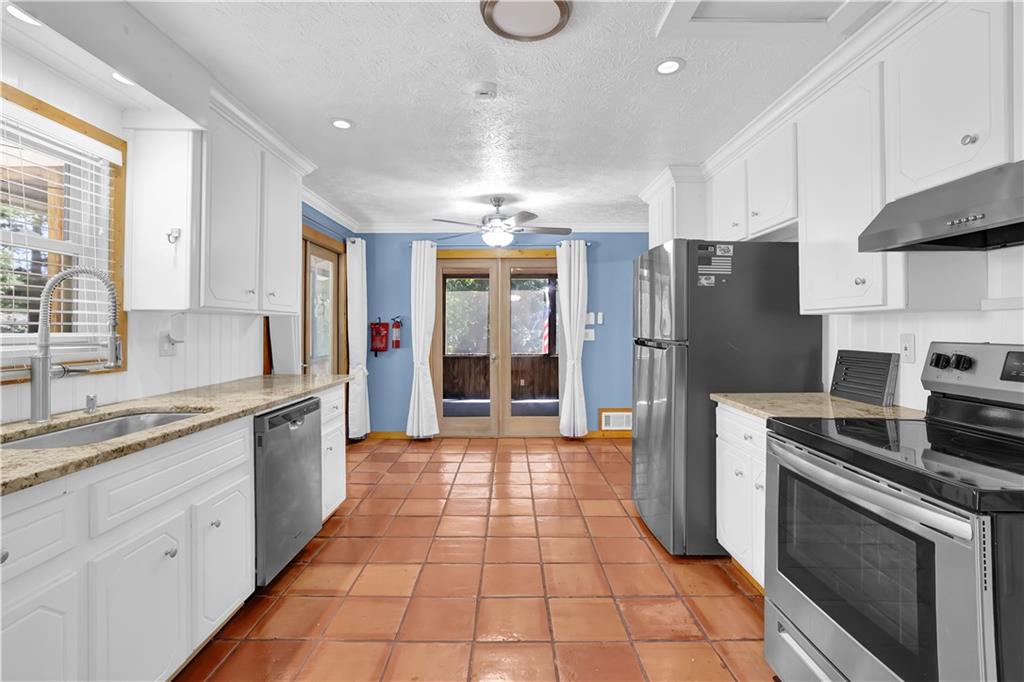 3956 Viewpoint Court Marietta GA 30066
