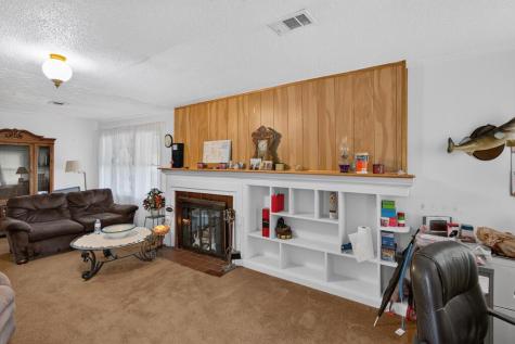959 Hillcrest Drive Mccaysville GA 30555