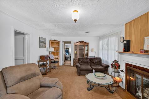 959 Hillcrest Drive Mccaysville GA 30555
