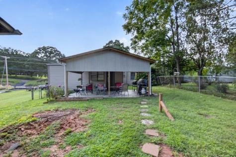 959 Hillcrest Drive Mccaysville GA 30555