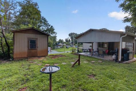 959 Hillcrest Drive Mccaysville GA 30555