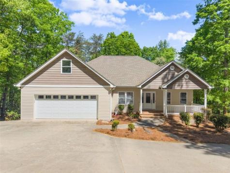 45 Holcomb Drive Cleveland GA 30528