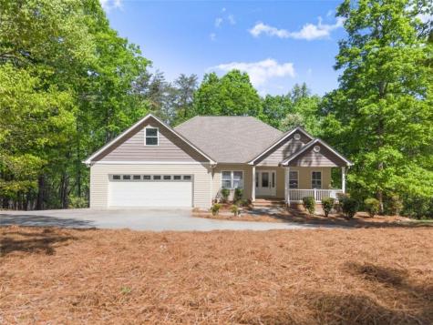 45 Holcomb Drive Cleveland GA 30528