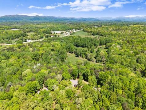 45 Holcomb Drive Cleveland GA 30528