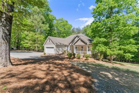 45 Holcomb Drive Cleveland GA 30528