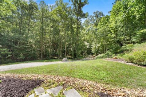 189 Peace Valley Road Dahlonega GA 30533