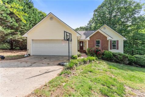 413 Rolling Meadows Drive Cleveland GA 30528