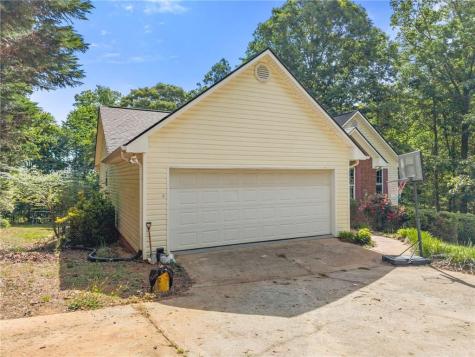 413 Rolling Meadows Drive Cleveland GA 30528