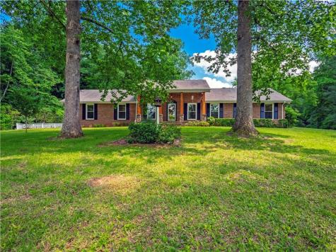 160 Old Gum Log Road Blairsville GA 30512