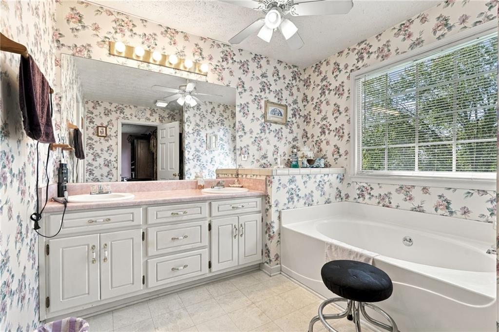 2015 Harfield Court Bethlehem GA 30620