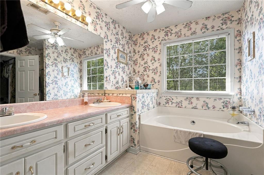 2015 Harfield Court Bethlehem GA 30620
