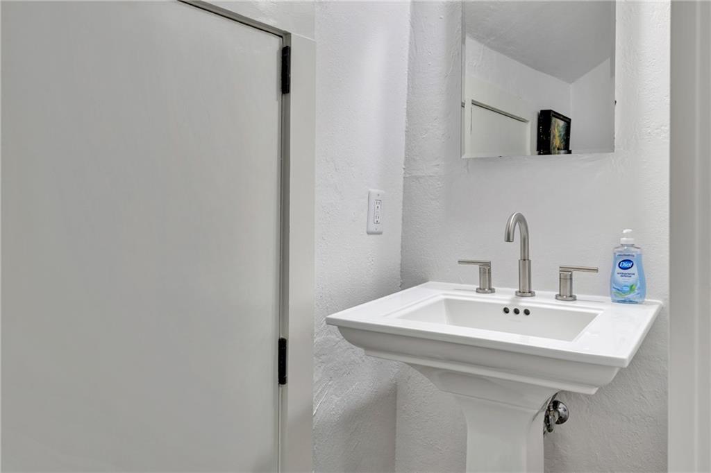 1102 Emory Street Oxford GA 30054