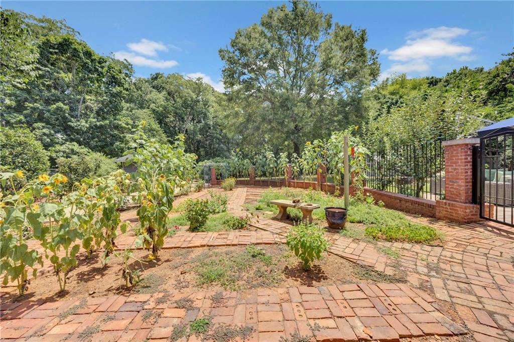 1102 Emory Street Oxford GA 30054